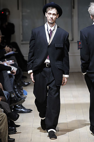 Yohji Yamamoto / - 2009-2010